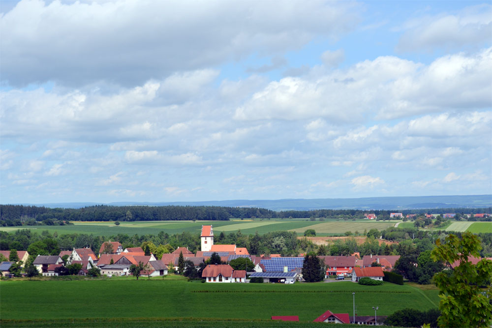 Ortsansicht Alberweiler mit Blick auf die Kirche